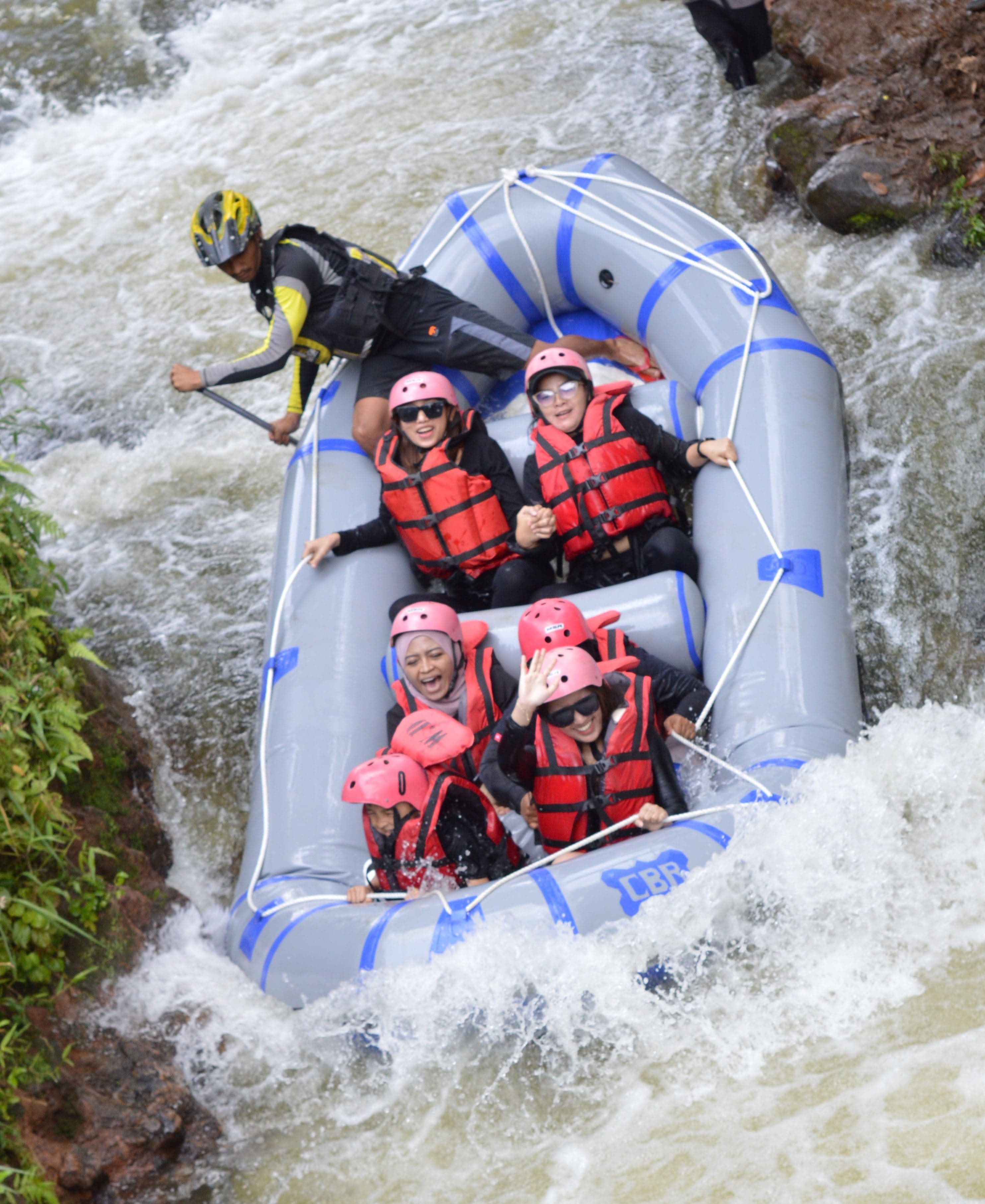 https://apiv2.easyticket.id/storage/destination/2931bacf-0dfd-4d08-99e5-4a3bda7e2404.jpg